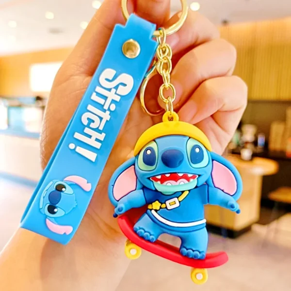 Porte-clé Stitch skateboard bleu